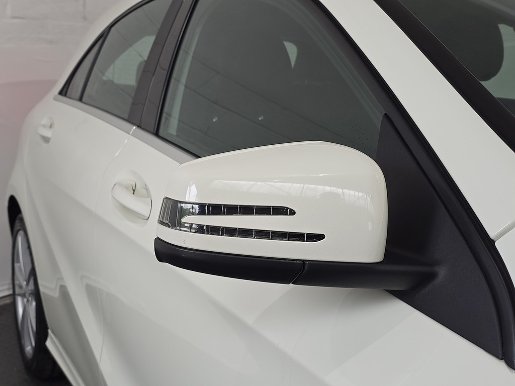 Mercedes-Benz A Class A180d Sport White #6