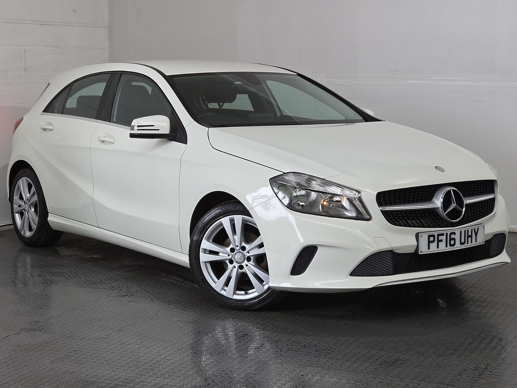 Mercedes-Benz A Class A180d Sport White #2