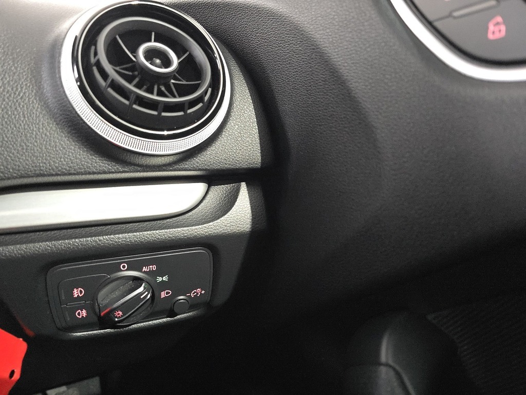 Audi A3 1.6L Tdi S Line 109 Bhp Black #53