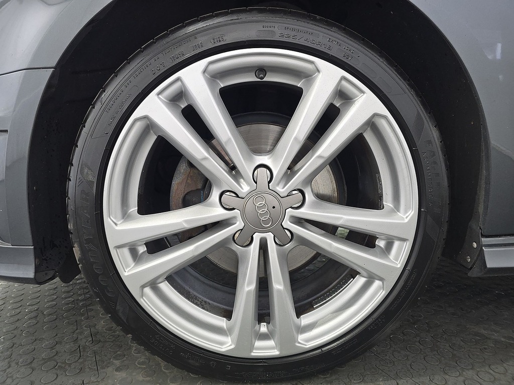 Audi A3 1.6L Tdi S Line 109 Bhp Black #82