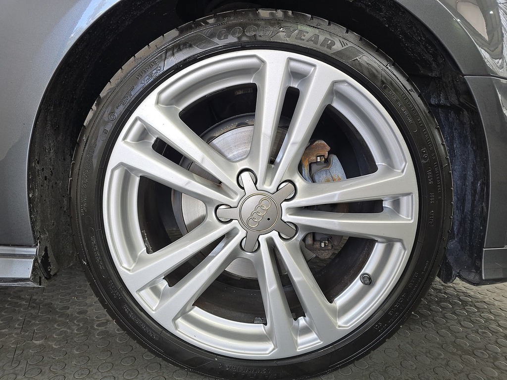 Audi A3 1.6L Tdi S Line 109 Bhp Black #81