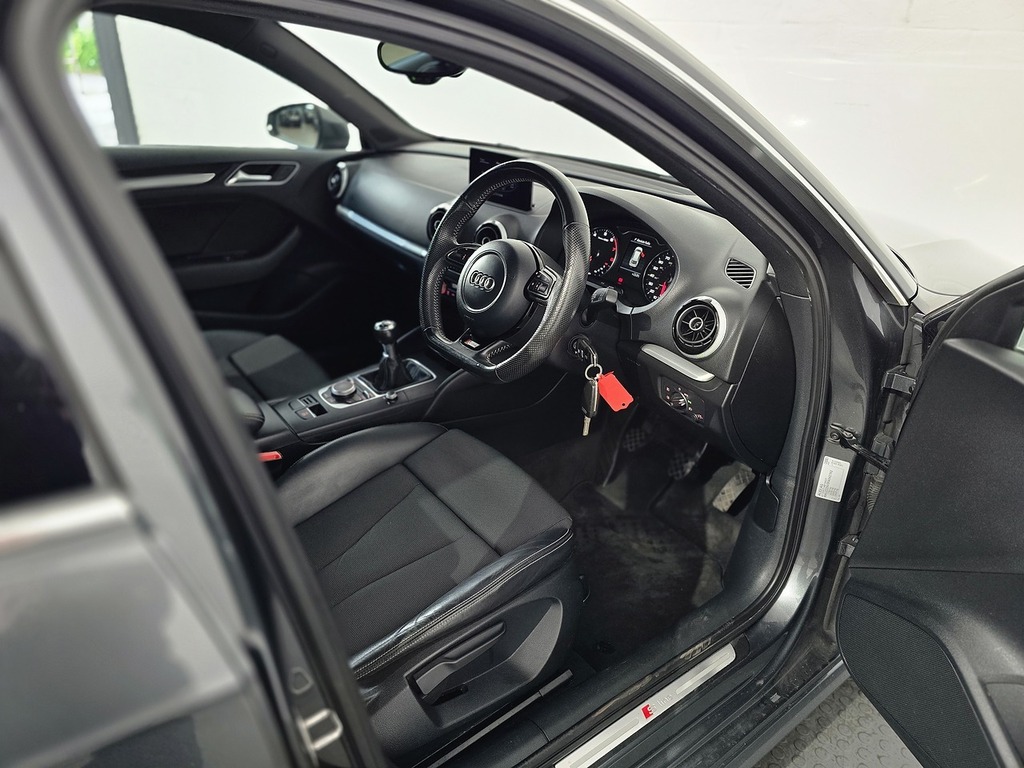 Audi A3 1.6L Tdi S Line 109 Bhp Black #74