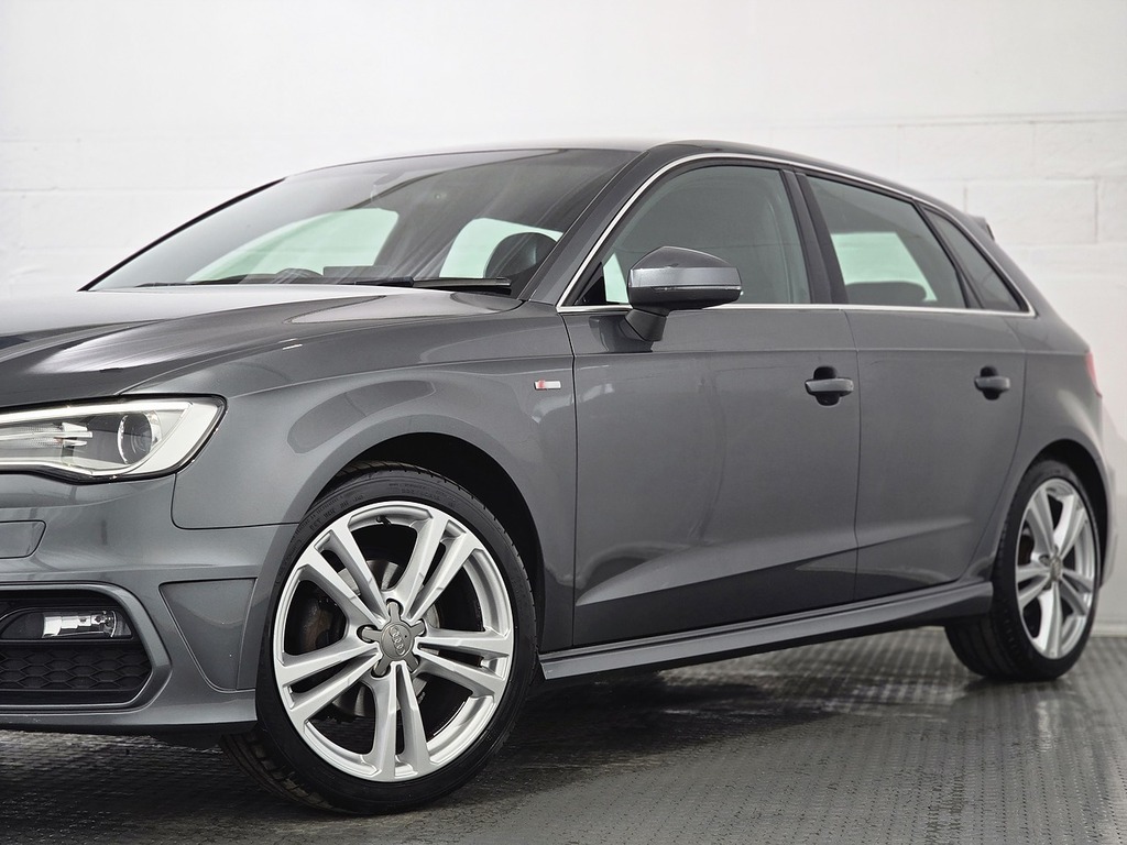 Audi A3 1.6L Tdi S Line 109 Bhp Black #22