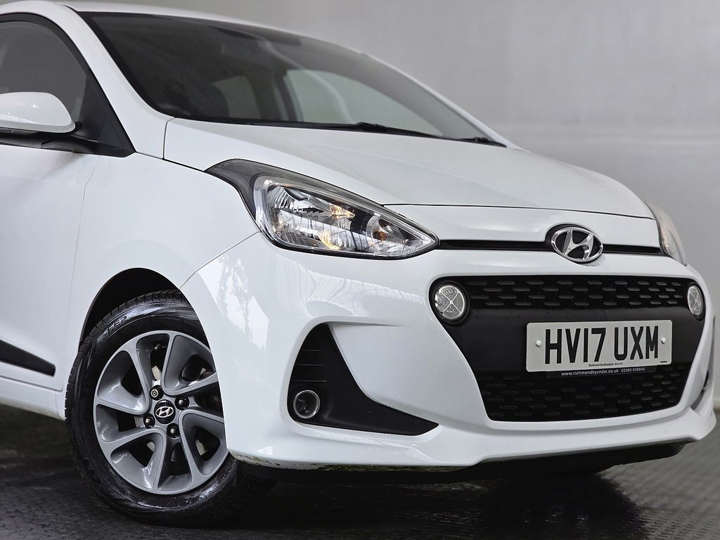 Hyundai I10 Premium White #6