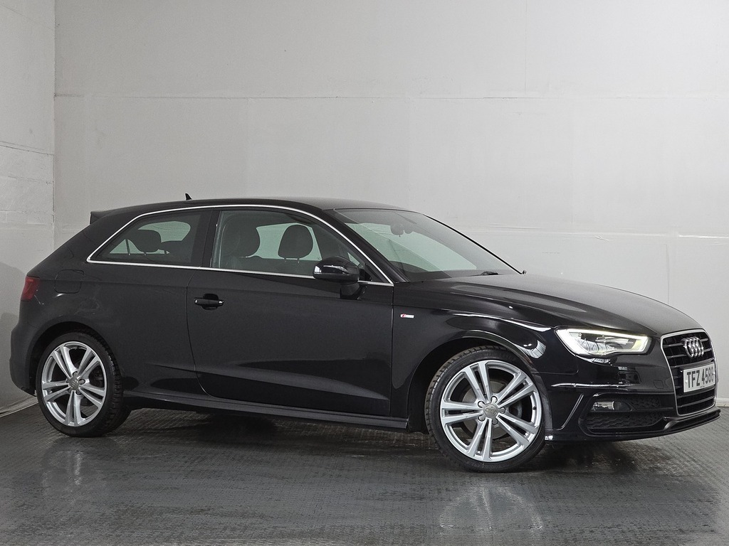 Audi A3 Tfsi S Line Black #4