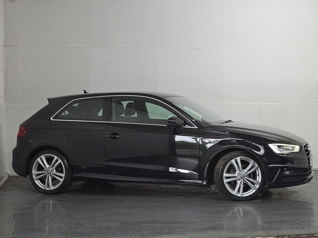 Audi A3 Tfsi S Line Black #5
