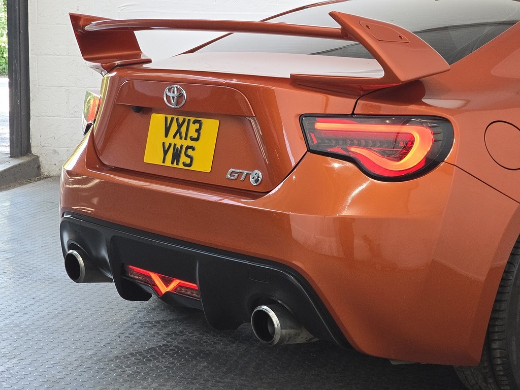 Toyota GT86 2L Null Red #37