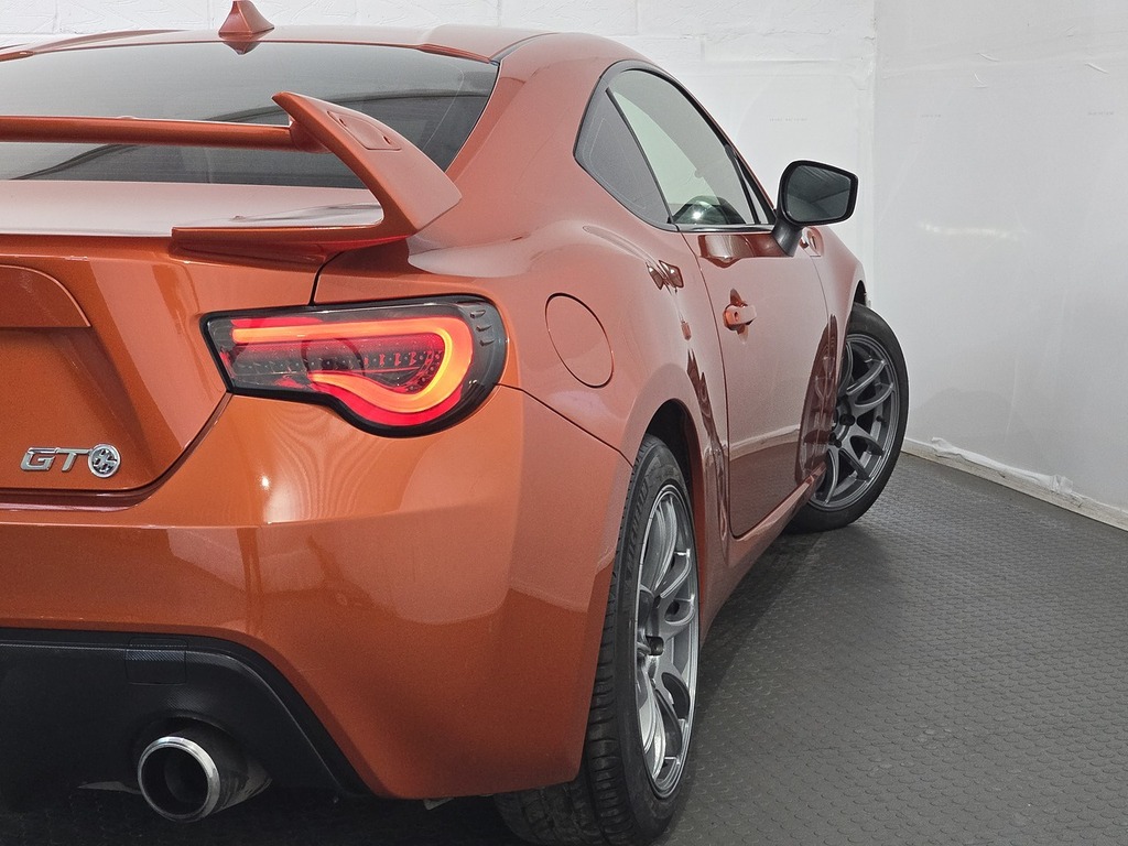 Toyota GT86 2L Null Red #36