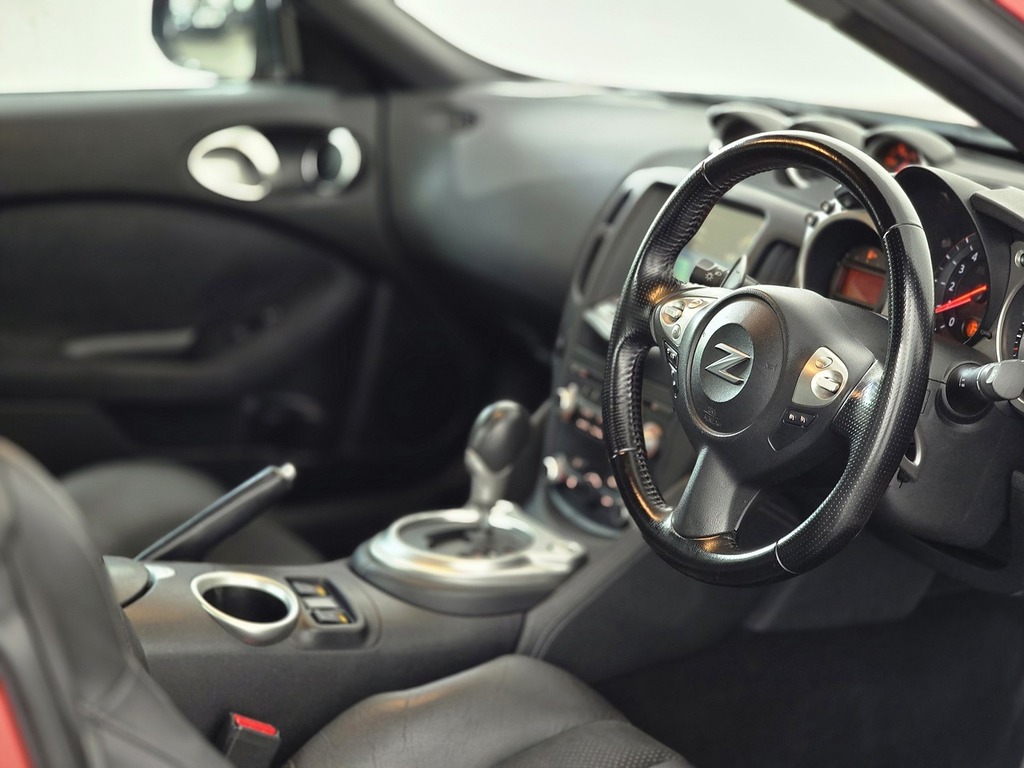Nissan 370Z  Silver #76
