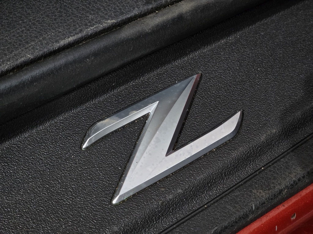 Nissan 370Z  Silver #85