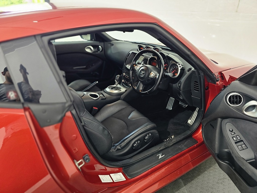 Nissan 370Z  Silver #84