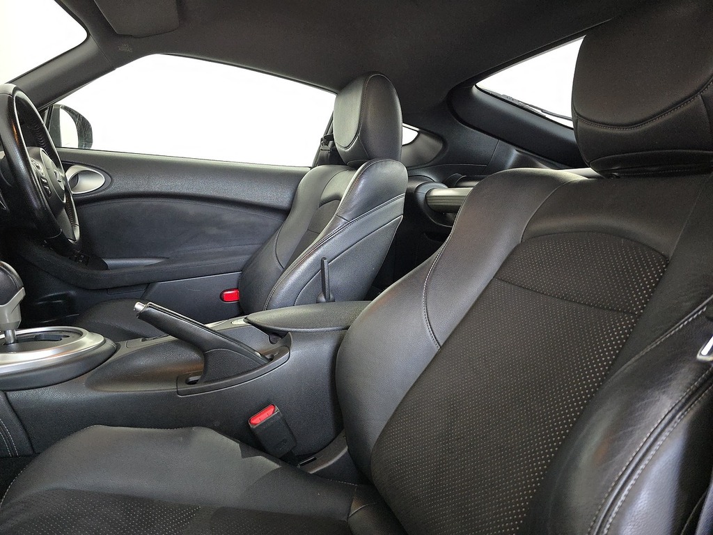 Nissan 370Z  Silver #81