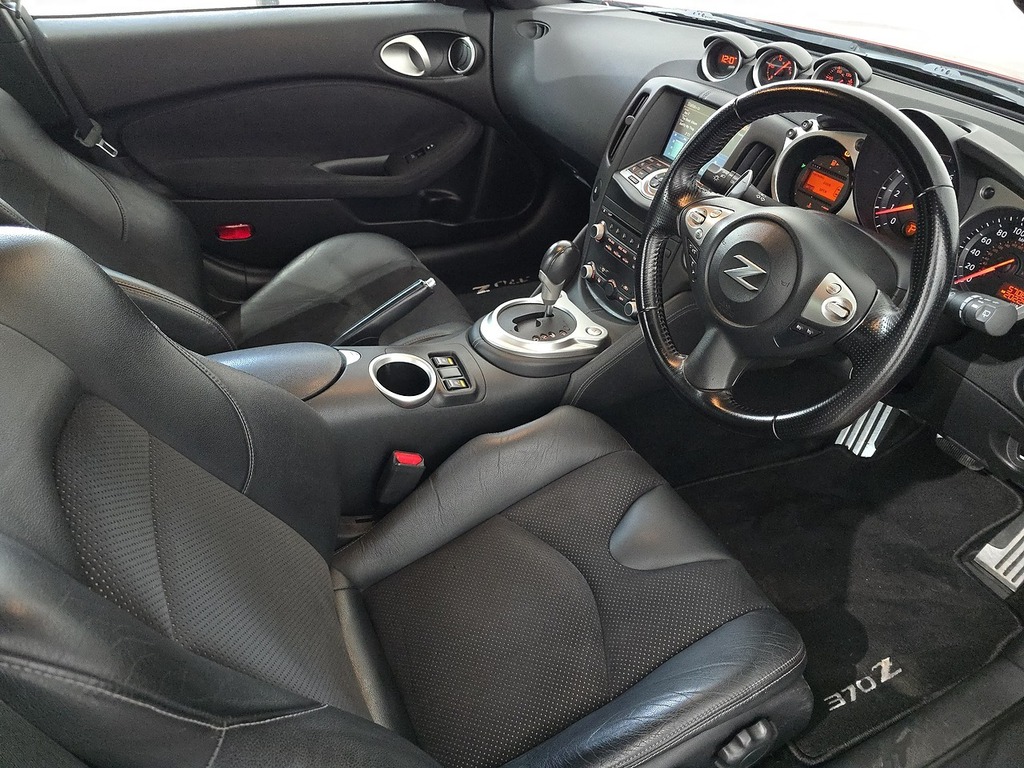 Nissan 370Z  Silver #77
