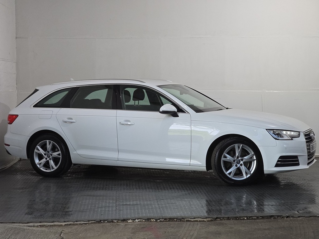Audi A4 Avant Tfsi Sport White #4
