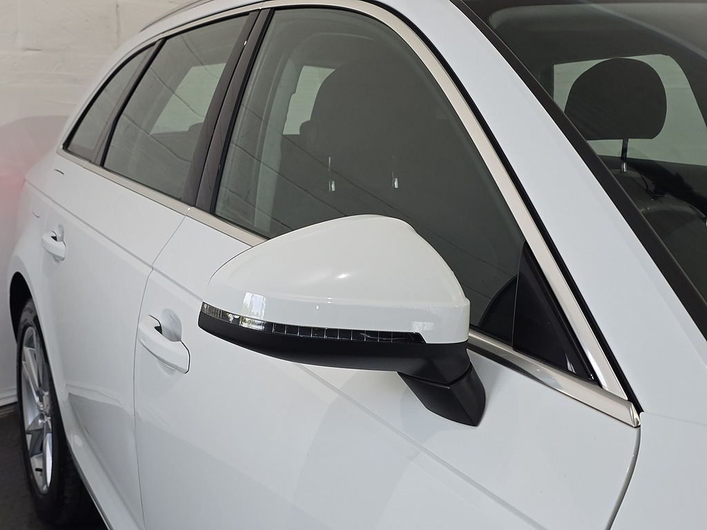 Audi A4 Avant Estate 2.0 Tdi Ultra Se 2017 White #10
