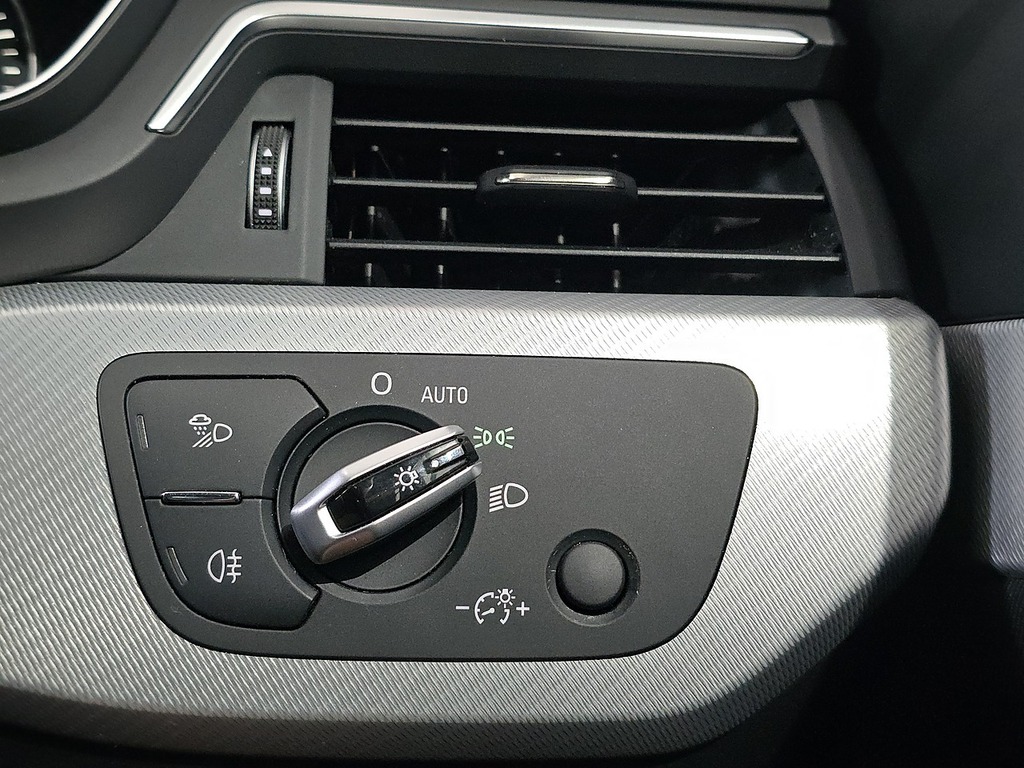 Audi A4 Avant Estate 2.0 Tdi Ultra Se 2017 White #61
