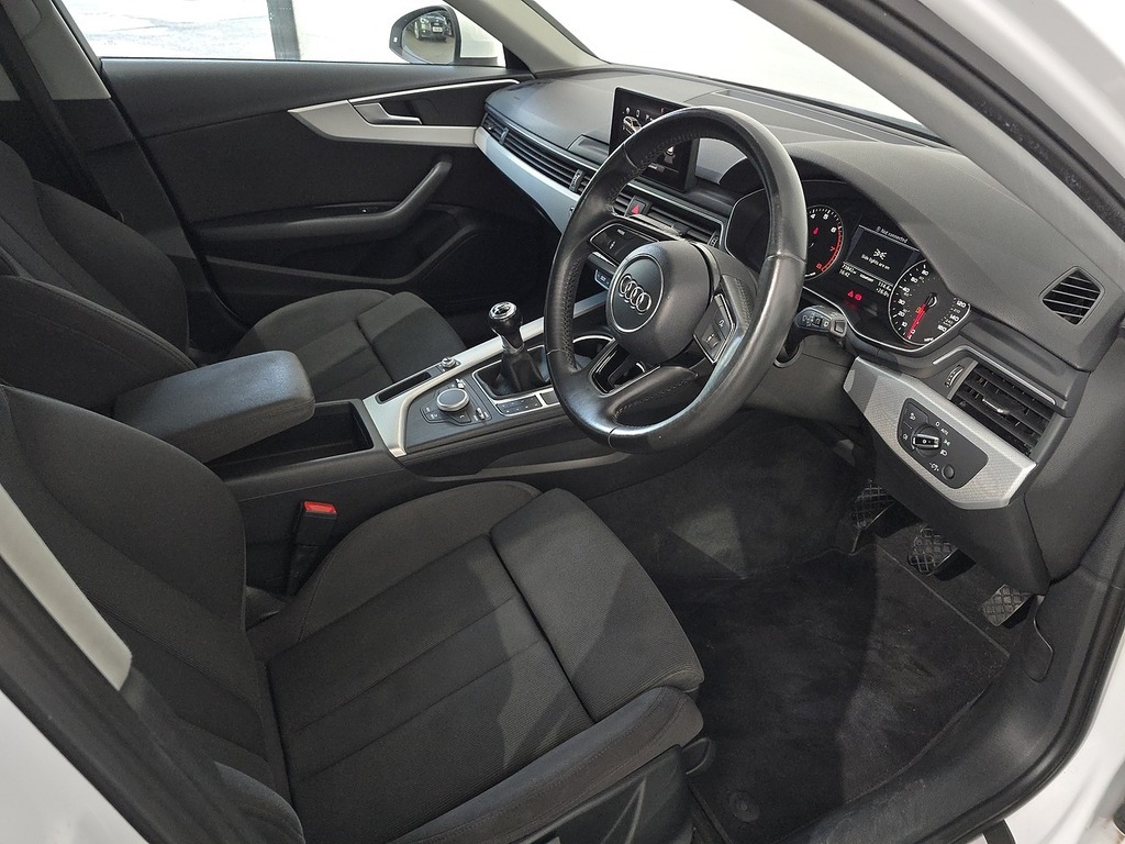Audi A4 Avant Estate 2.0 Tdi Ultra Se 2017 White #81