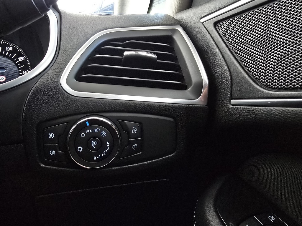 Ford S-Max 2.0 Tdci Titanium Mpv Euro 6 S White #56