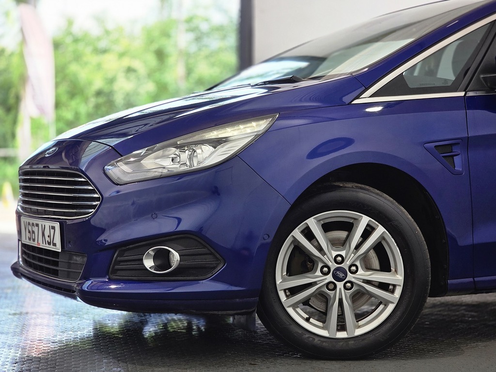 Ford S-Max 2.0 Tdci Titanium Mpv Euro 6 S White #19