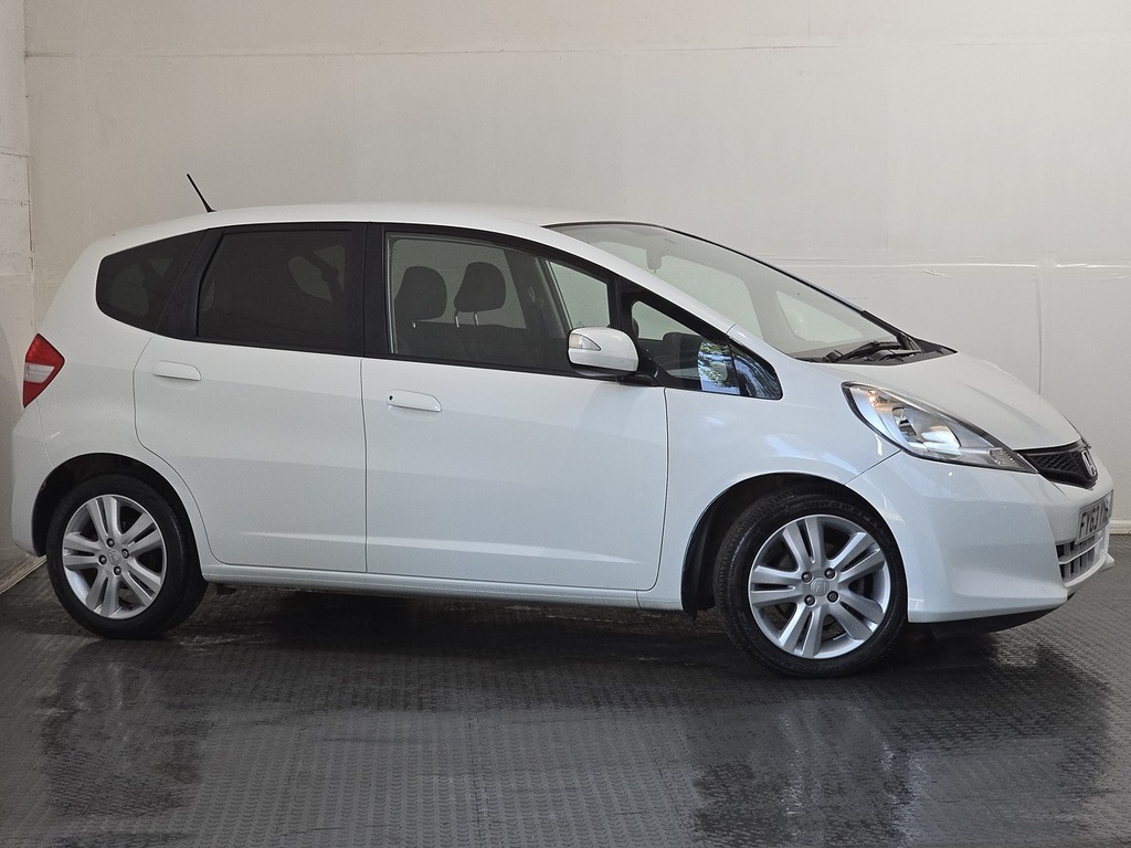 Honda Jazz I-vtec Es Plus White #4