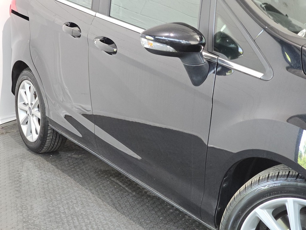 Ford B-Max Titanium Black #6