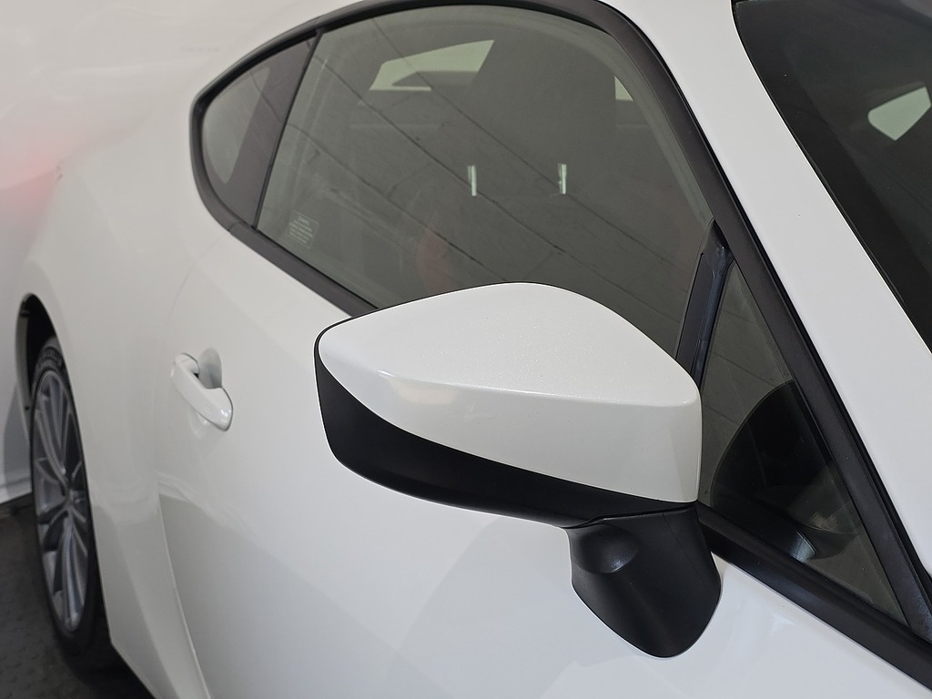 Toyota GT86 D-4s White #7