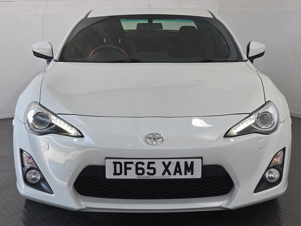 Toyota GT86 D-4s White #16