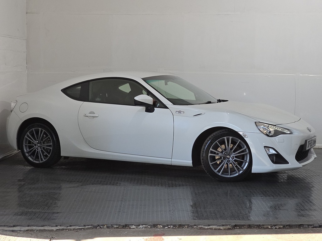Toyota GT86 Boxer D-4s White #4