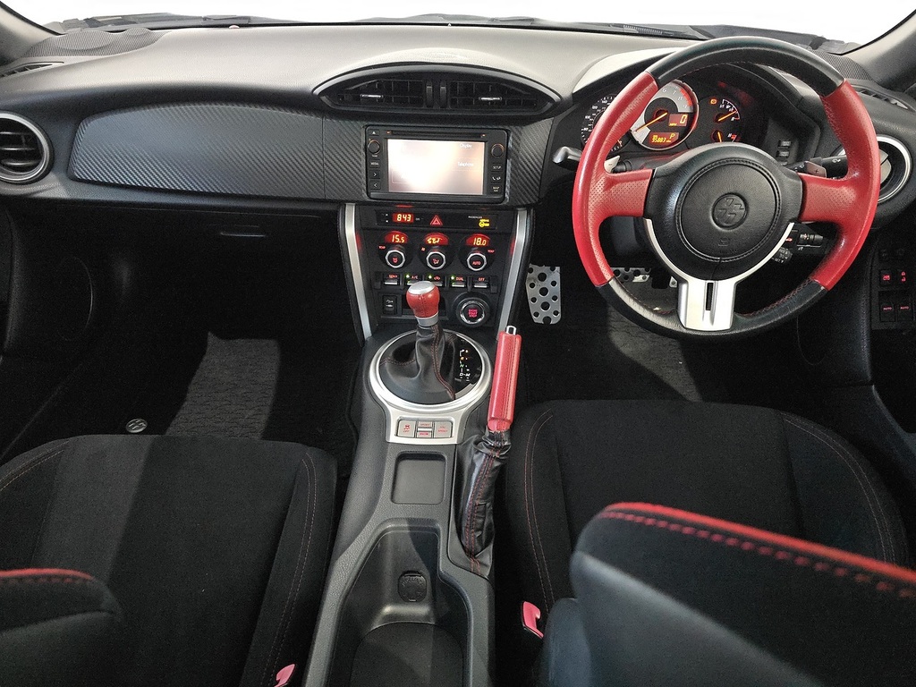 Toyota GT86 D-4s White #68