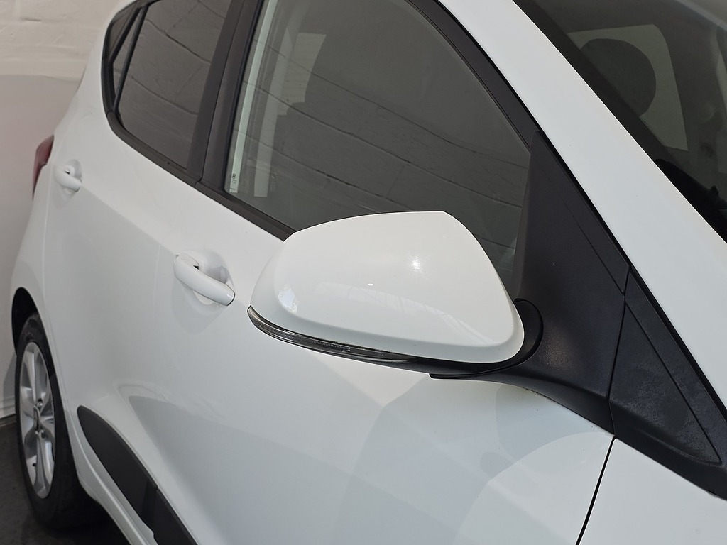 Hyundai I10 Premium Se White #6