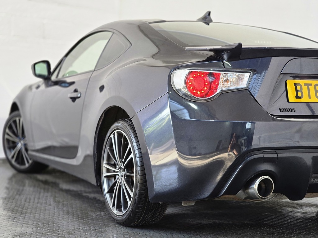 Toyota GT86 D-4s Orange #27