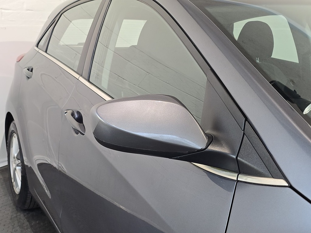 Hyundai I30 1.6 Crdi Se Blue Drive 109 Bhp Blue #9