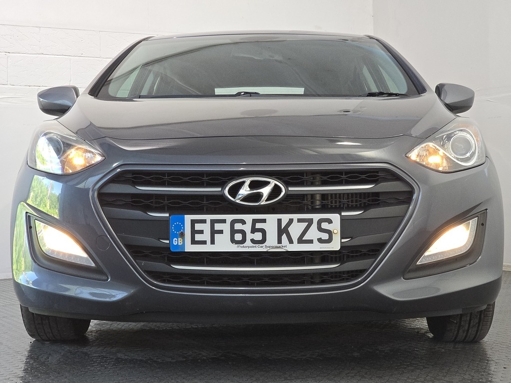 Hyundai I30 1.6 Crdi Se Blue Drive 109 Bhp Blue #16