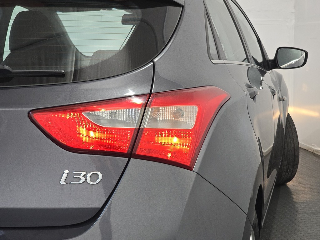 Hyundai I30 1.6 Crdi Se Blue Drive 109 Bhp Blue #39