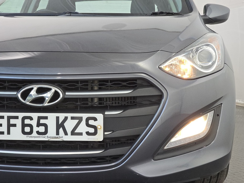 Hyundai I30 1.6 Crdi Se Blue Drive 109 Bhp Blue #17