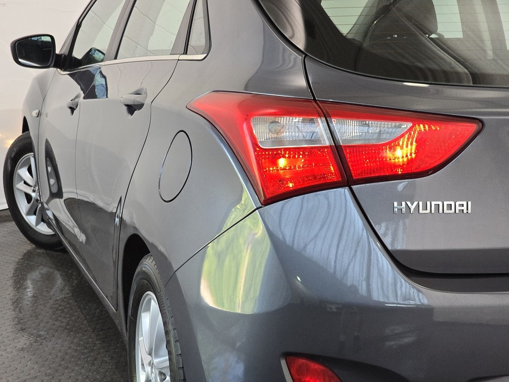 Hyundai I30 1.6 Crdi Se Blue Drive 109 Bhp Blue #36