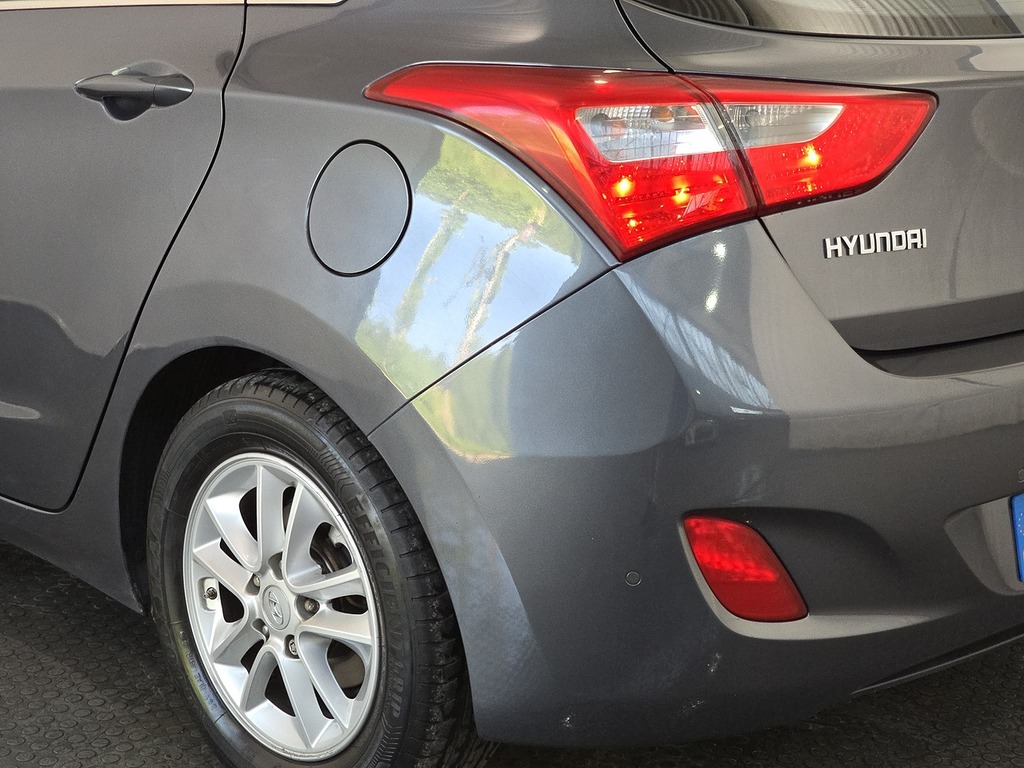 Hyundai I30 1.6 Crdi Se Blue Drive 109 Bhp Blue #33