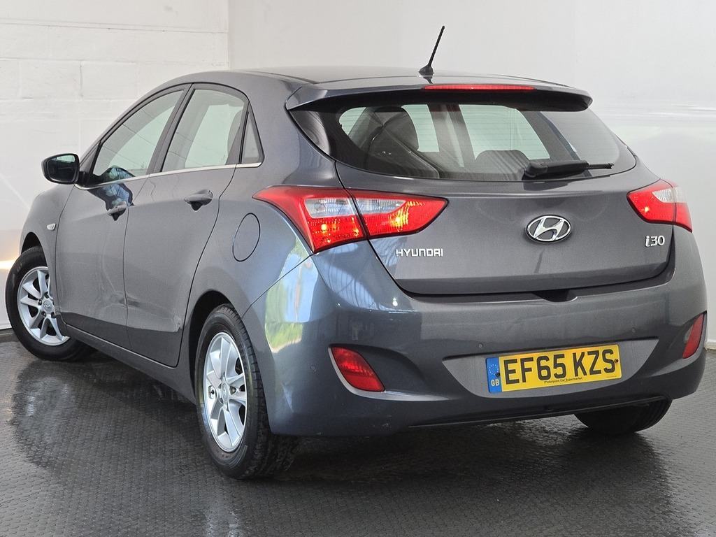 Hyundai I30 1.6 Crdi Se Blue Drive 109 Bhp Blue #28