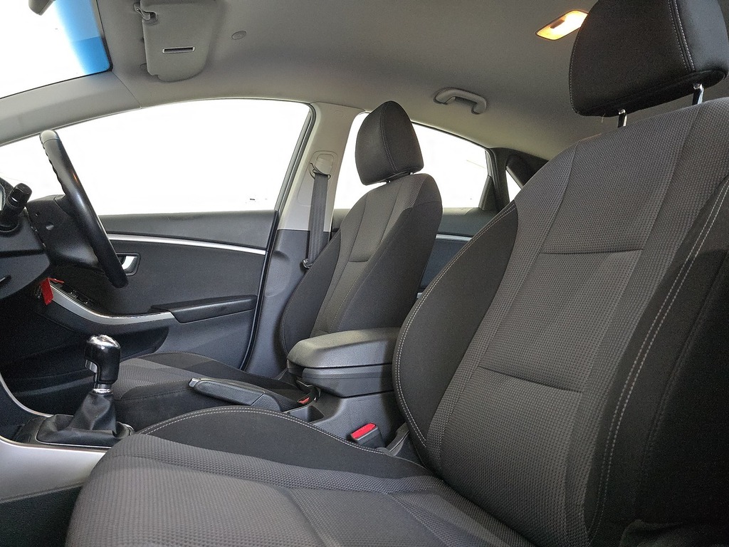 Hyundai I30 1.6 Crdi Se Blue Drive 109 Bhp Blue #61