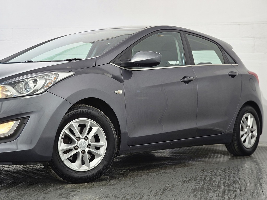 Hyundai I30 1.6 Crdi Se Blue Drive 109 Bhp Blue #23