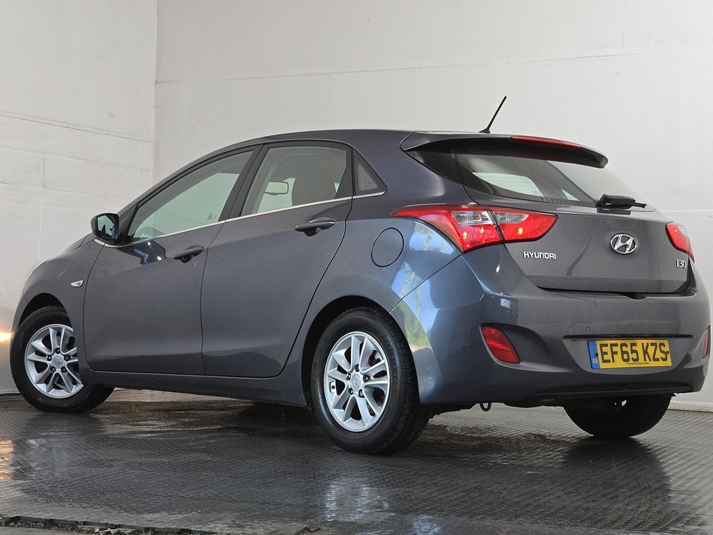 Hyundai I30 1.6 Crdi Se Blue Drive 109 Bhp Blue #26
