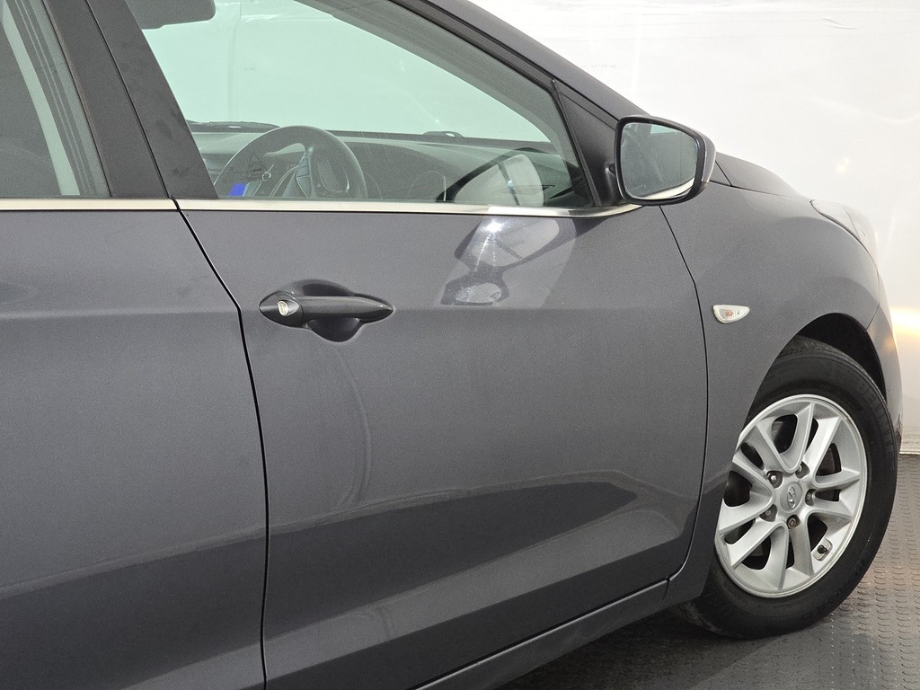 Hyundai I30 1.6 Crdi Se Blue Drive 109 Bhp Blue #42