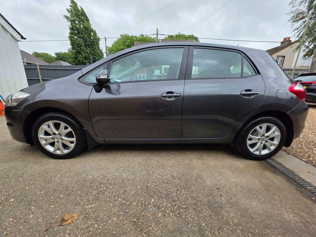 Toyota Auris 1.6 V-matic Tr Euro 5 Grey #6