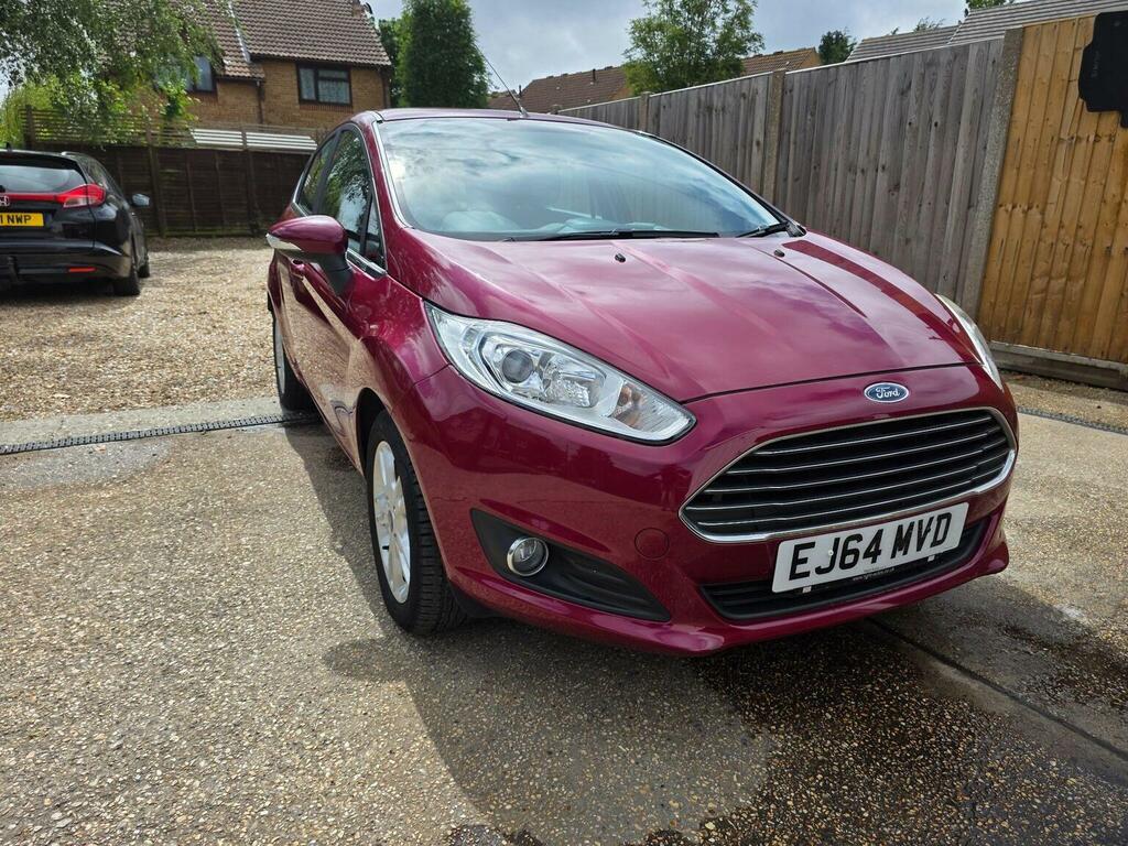 Ford Fiesta Hatchback 1.25 Zetec Euro 5 201464 Red