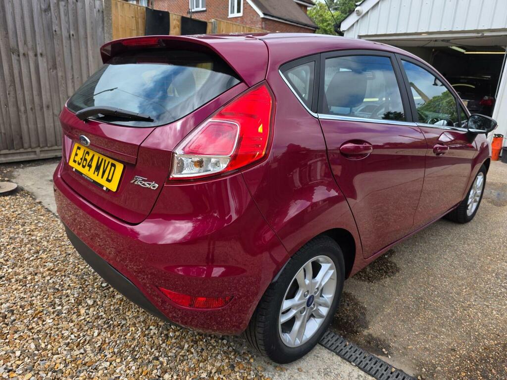 Ford Fiesta Hatchback 1.25 Zetec Euro 5 201464 EJ64MVD Red #4