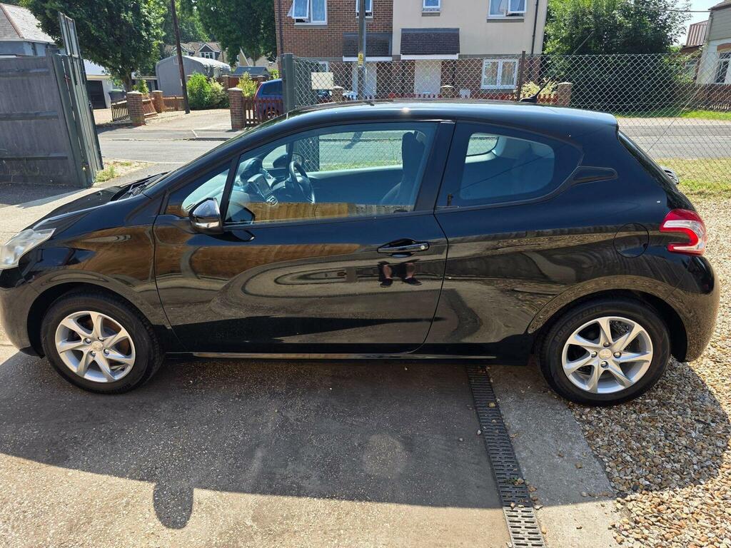 Peugeot 208 Hatchback 1.2 Vti Active Euro 5 201313 Black #6