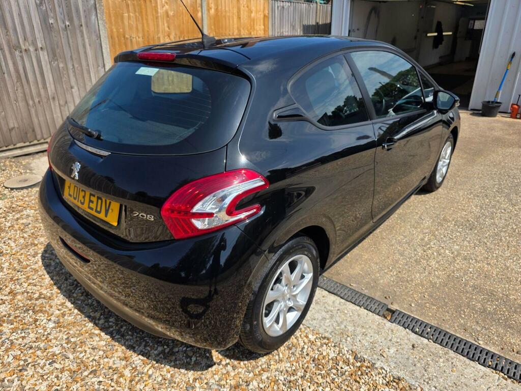Peugeot 208 Hatchback 1.2 Vti Active Euro 5 201313 Black #3