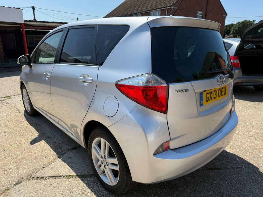 Toyota Verso-S 1.3 Vvt-i Tr Silver #10
