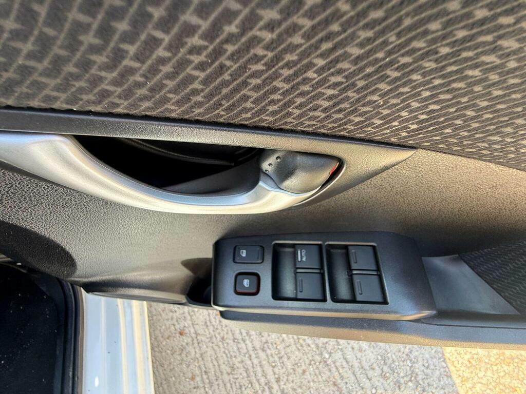 Honda Jazz 1.3 I-vtec Es Plus 99 Bhp Brown #15