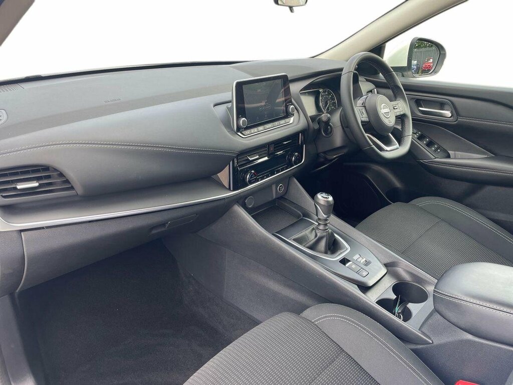 Nissan Qashqai 1.3 Dig-t Mhev Acenta Premium - 2023 23 YF23FHY White #2